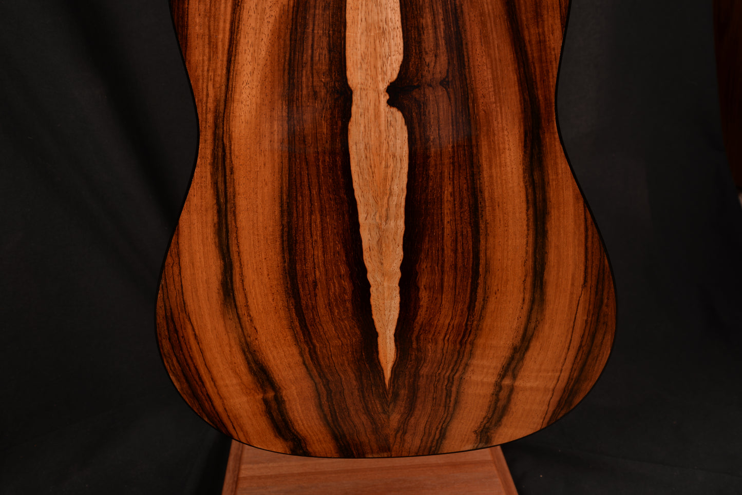 014 Brazilian Rosewood Dreadnought with Bear Claw Sitka Spruce Top