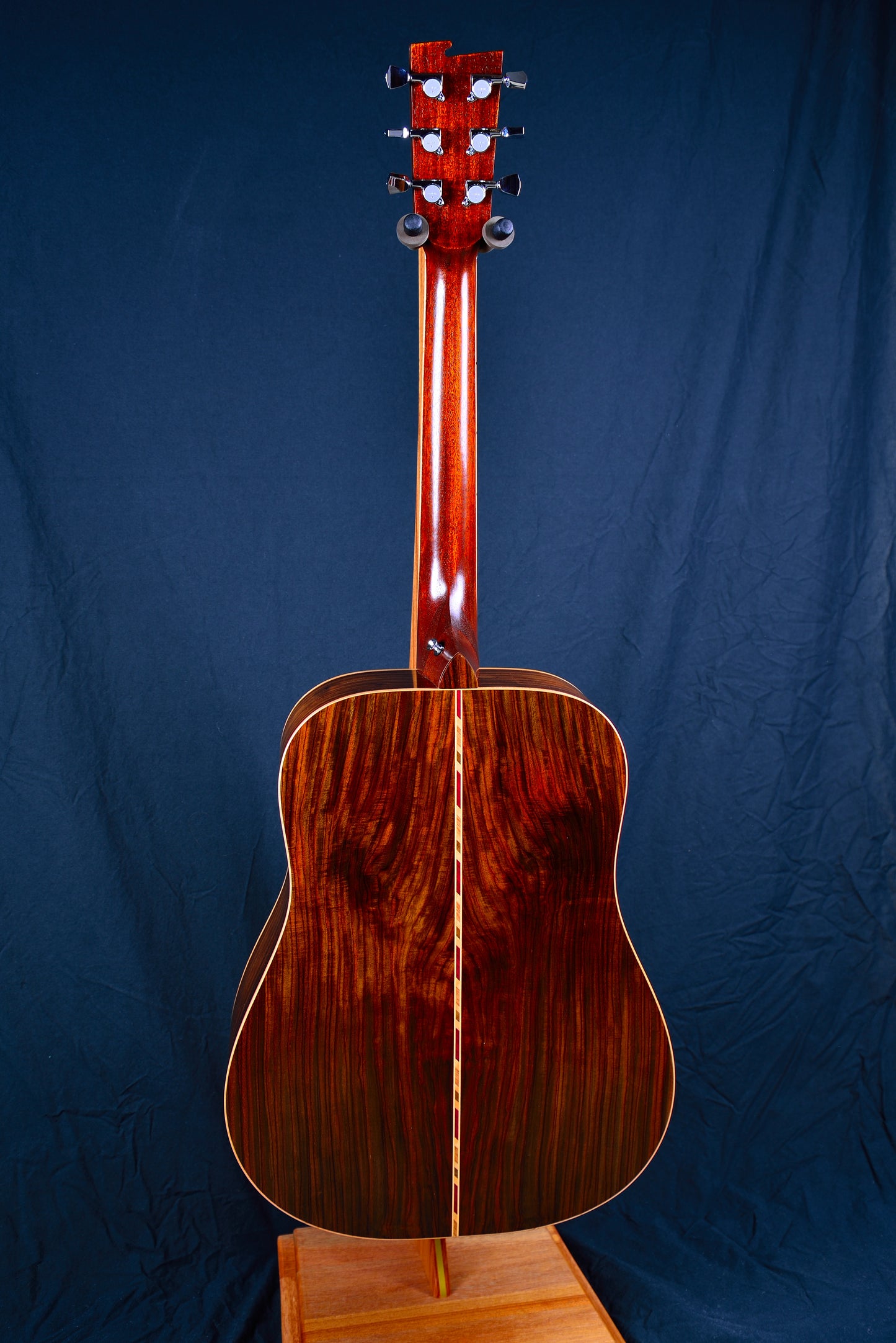 1 011 East Indian Rosewood, Sitka Spruce Dreadnought